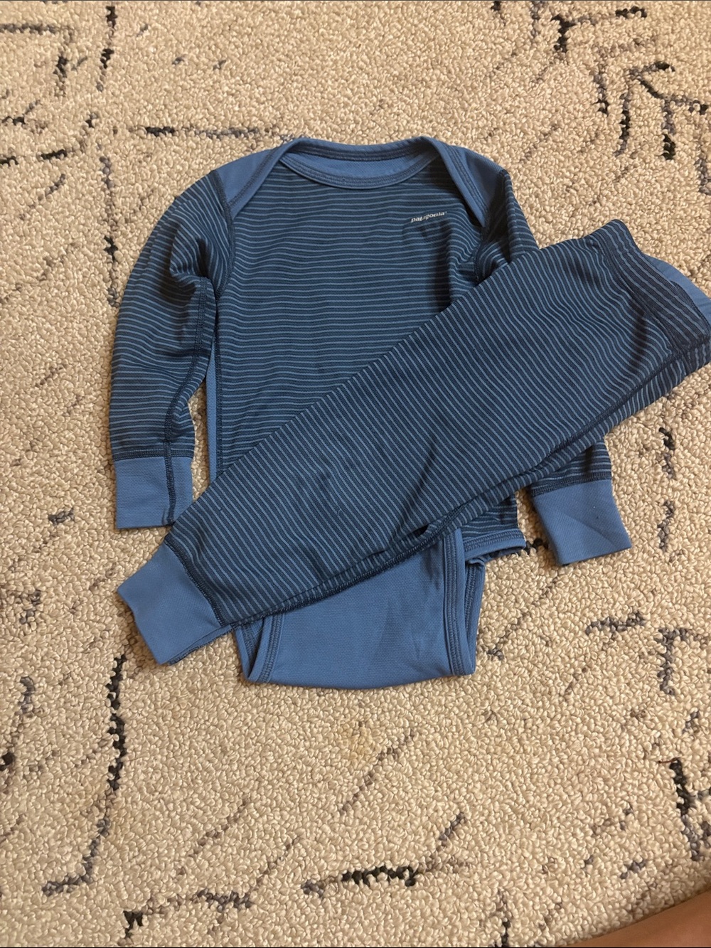 EUC Patagonia Navy and Light Blue Striped baseline set 24/2t - Picture 2 of 5